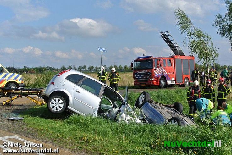 Video: Gewonden bij ongeval Langsweg Dalfsen - Foto: Niels Jansen