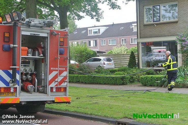 Video: Schoorsteenbrand Wilhelminastraat Dalfsen - Foto: Niels Jansen