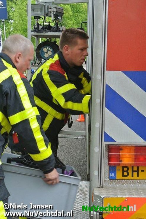 Video: Schoorsteenbrand Wilhelminastraat Dalfsen - Foto: Niels Jansen