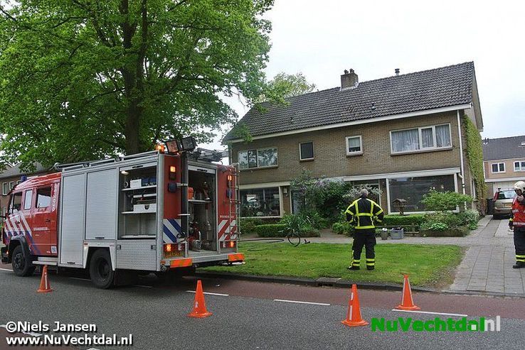 Video: Schoorsteenbrand Wilhelminastraat Dalfsen - Foto: Niels Jansen