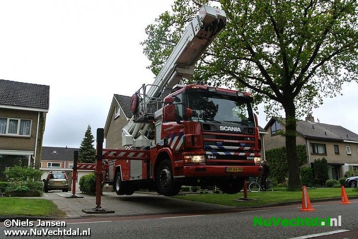 Video: Schoorsteenbrand Wilhelminastraat Dalfsen - Foto: Niels Jansen
