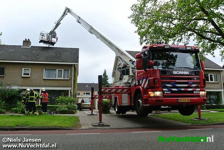 Video: Schoorsteenbrand Wilhelminastraat Dalfsen - Foto: Niels Jansen