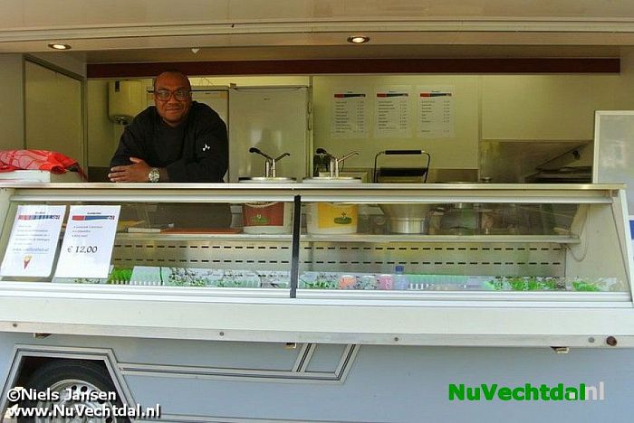 Nieuwe mobiele snackbar in Dalfsen, Smilly’s Friet! - Foto: Niels Jansen