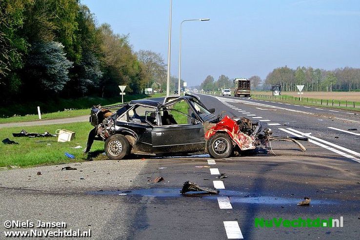 VIDEO: Zwaar ongeval op oversteek Hessenweg Dalfsen - Foto: Niels Jansen
