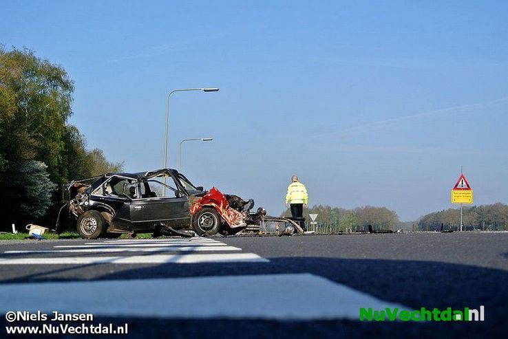 VIDEO: Zwaar ongeval op oversteek Hessenweg Dalfsen - Foto: Niels Jansen