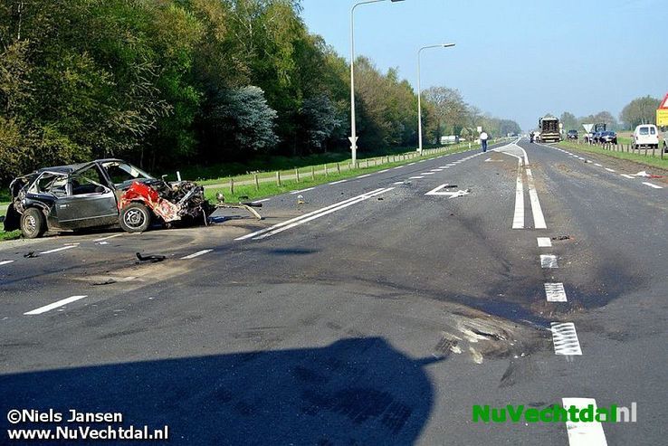 VIDEO: Zwaar ongeval op oversteek Hessenweg Dalfsen - Foto: Niels Jansen