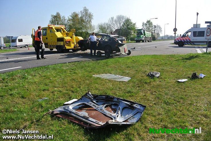 VIDEO: Zwaar ongeval op oversteek Hessenweg Dalfsen - Foto: Niels Jansen