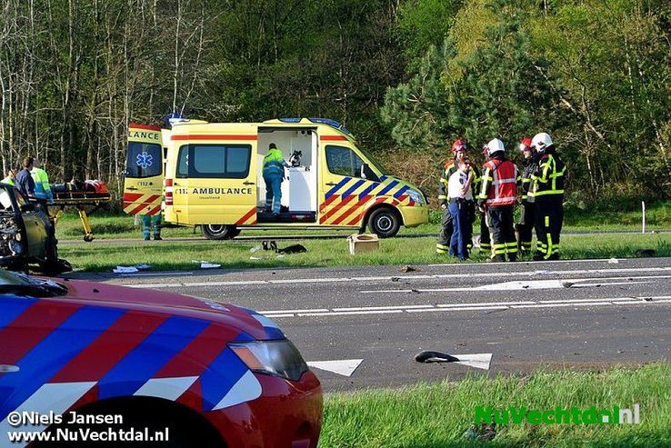 VIDEO: Zwaar ongeval op oversteek Hessenweg Dalfsen - Foto: Niels Jansen