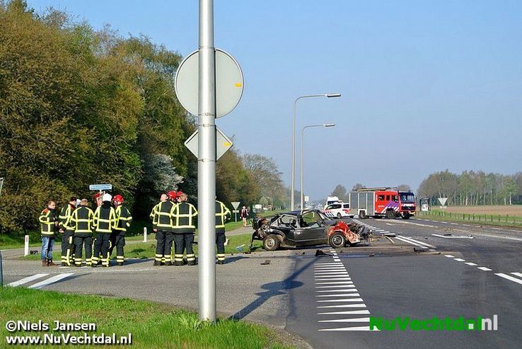 VIDEO: Zwaar ongeval op oversteek Hessenweg Dalfsen - Foto: Niels Jansen