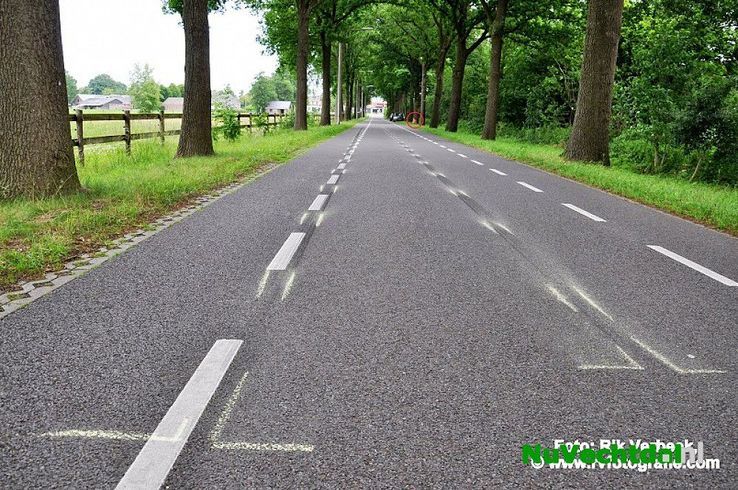 UPDATE Bestuurder bekneld Eshuisweg Nieuwleusen - Foto: Niels Jansen