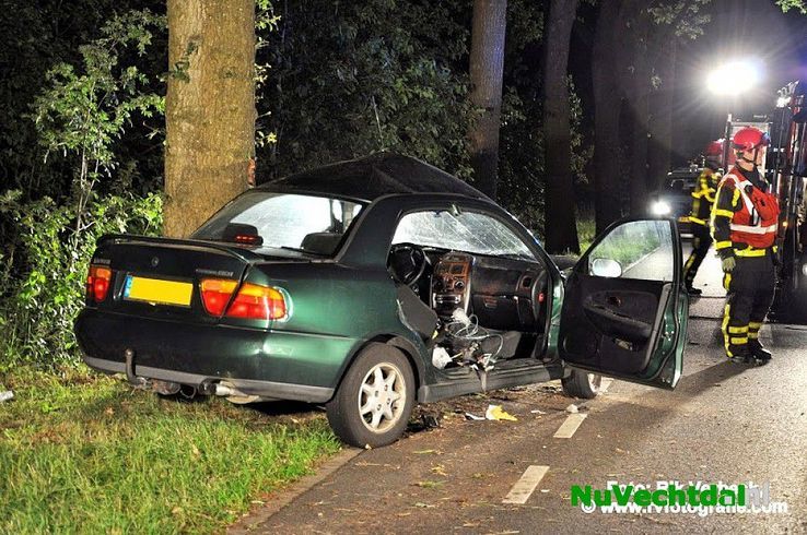UPDATE Bestuurder bekneld Eshuisweg Nieuwleusen - Foto: Niels Jansen