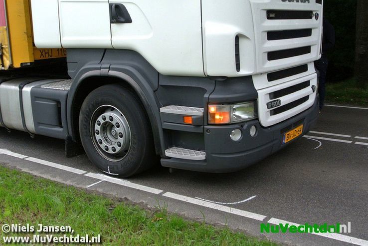 Motorrijder gewond bij aanrijding Koesteeg Dalfsen - Foto: Niels Jansen