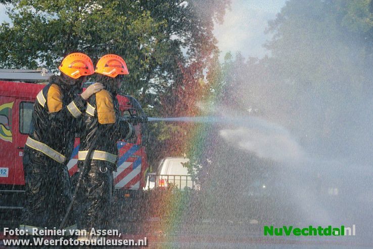 Spectaculair watergevecht Jeugdbrandweer Dalfsen - Foto: Reinier van Assen