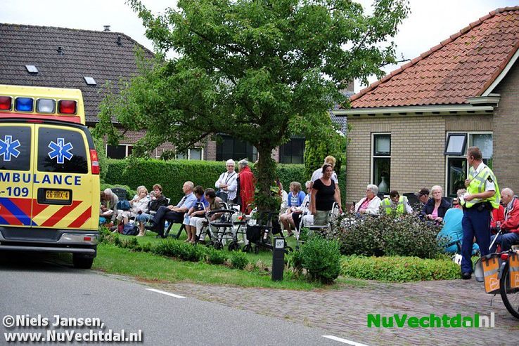 Traumaheli bij dodelijk ongeval Den Hulst Nieuwleusen - Foto: Niels Jansen