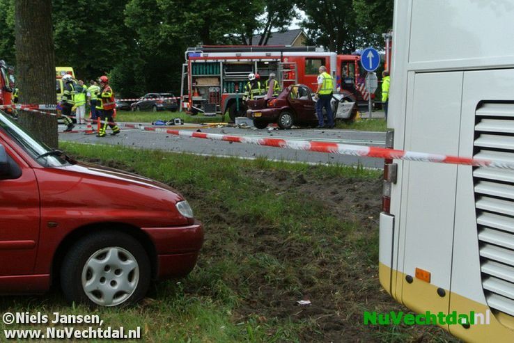 Traumaheli bij dodelijk ongeval Den Hulst Nieuwleusen - Foto: Niels Jansen
