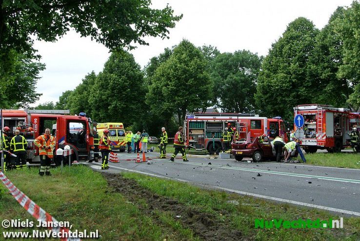 Traumaheli bij dodelijk ongeval Den Hulst Nieuwleusen - Foto: Niels Jansen