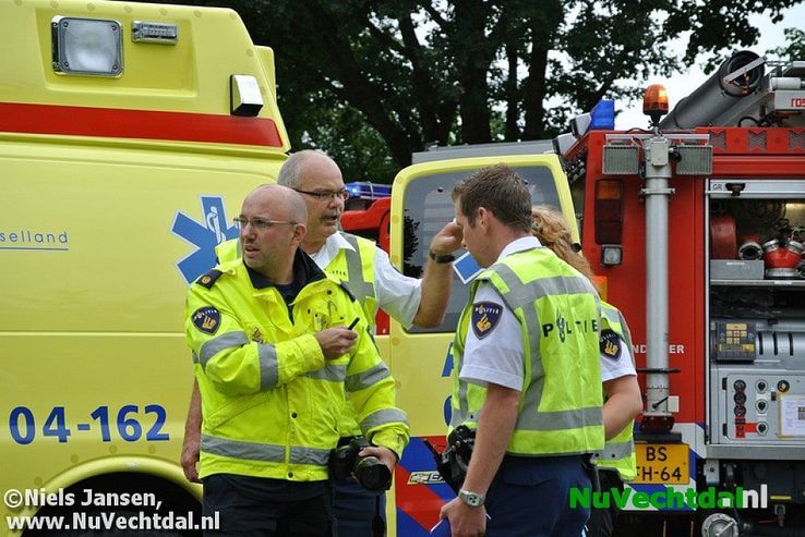 Traumaheli bij dodelijk ongeval Den Hulst Nieuwleusen - Foto: Niels Jansen