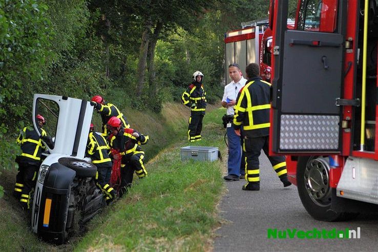 Lichtgewonde bij éénzijdig ongeval Venneweg Dalfsen - Foto: Martin Zwakenberg