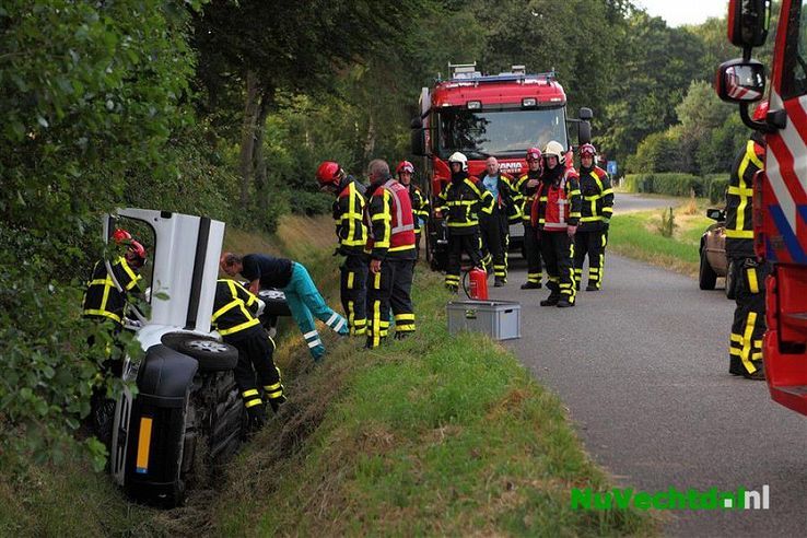 Lichtgewonde bij éénzijdig ongeval Venneweg Dalfsen - Foto: Martin Zwakenberg