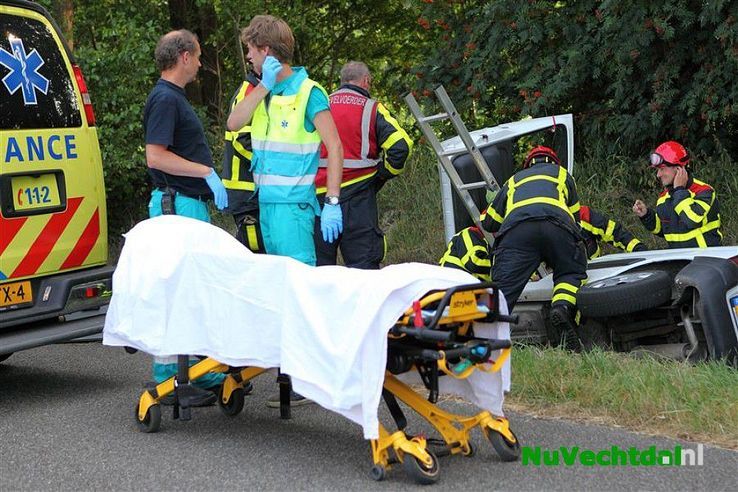 Lichtgewonde bij éénzijdig ongeval Venneweg Dalfsen - Foto: Martin Zwakenberg