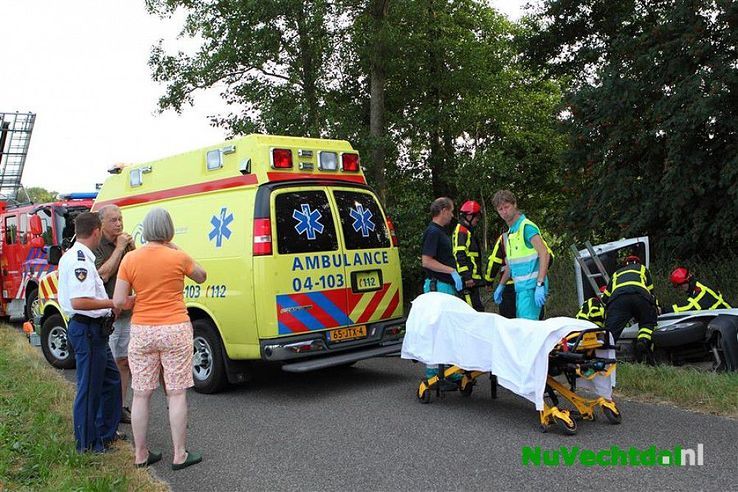 Lichtgewonde bij éénzijdig ongeval Venneweg Dalfsen - Foto: Martin Zwakenberg