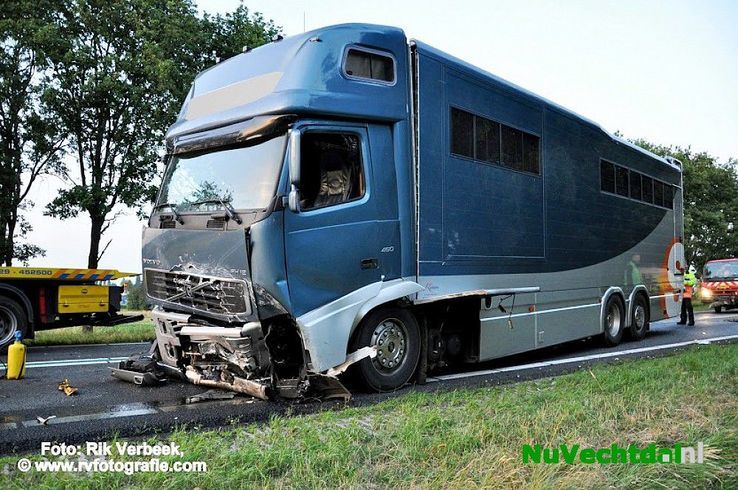 Man verongelukt bij ongeval op de N36 Beerzerveld - Foto: Rik Verbeek
