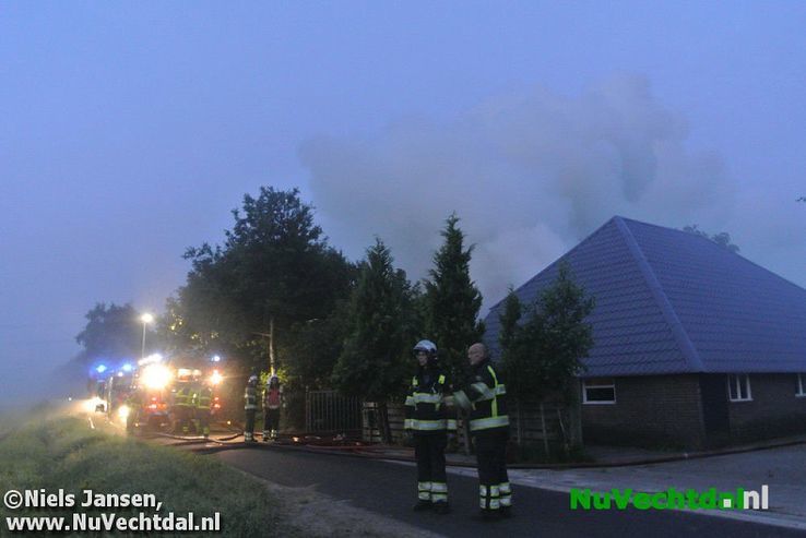 [Video] Woning uitgebrand aan de Meenteweg Dalfsen - Foto: Niels Jansen