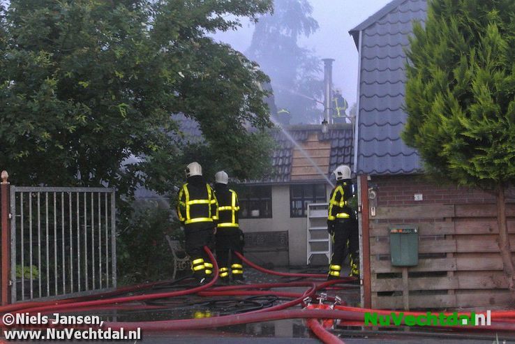 [Video] Woning uitgebrand aan de Meenteweg Dalfsen - Foto: Niels Jansen