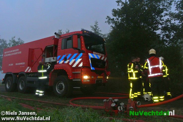 [Video] Woning uitgebrand aan de Meenteweg Dalfsen - Foto: Niels Jansen