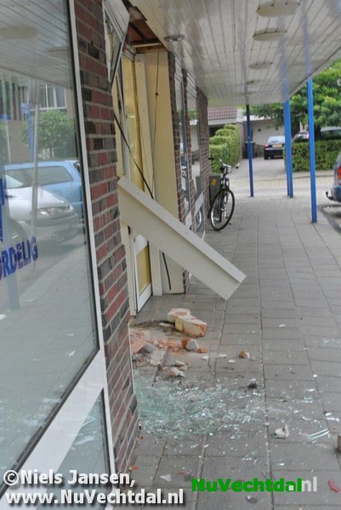 Video: Auto rijdt Action winkel in Dalfsen binnen - Foto: Niels Jansen