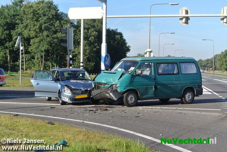 Video: Drie auto’s betrokken bij crash N340 Dalfsen - Foto: Niels Jansen