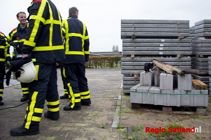 Brand bij boerderij Haarweg Lemelerveld snel meester - Foto: Pim Haarsma