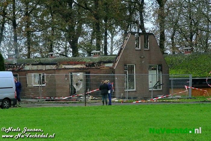 Grote brand woonboerderij Hoevenweg Dalfsen (video) - Foto: Niels Jansen
