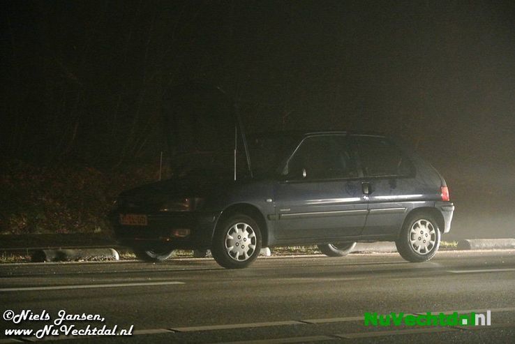 Autobrand Hessenweg tussen Ommen en Oudleusen - Foto: Niels Jansen