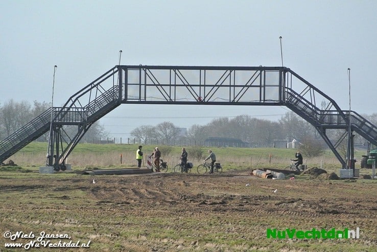 [VIDEO] Brug gesloten en eerste meters Stuw gemaakt - Foto: Niels Jansen