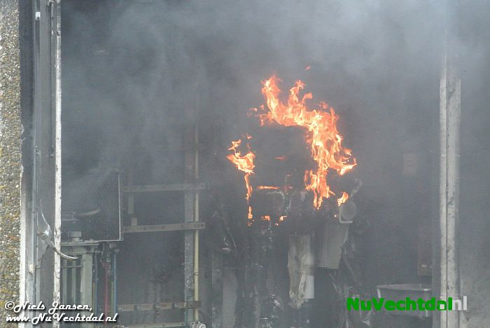 Brand in transformatorhuis Westeinde Nieuwleusen - Foto: Niels Jansen