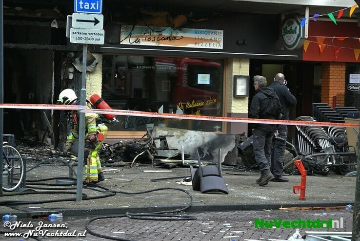 [Foto’s] Dalfser brandweer bij grote brand Zwolle - Foto: Niels Jansen