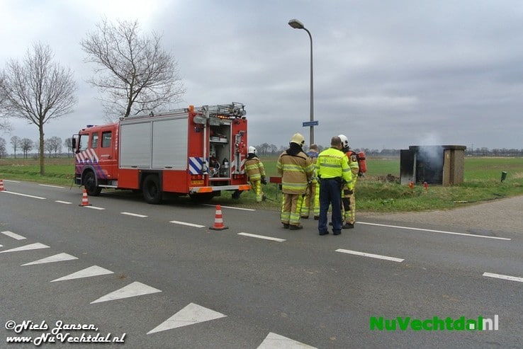 Brand in transformatorhuis Westeinde Nieuwleusen - Foto: Niels Jansen