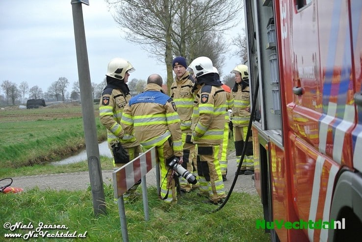 Brand in transformatorhuis Westeinde Nieuwleusen - Foto: Niels Jansen