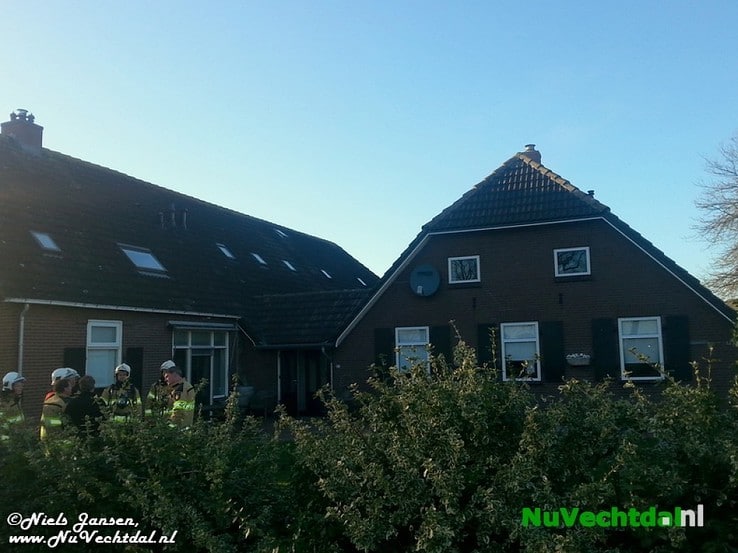Brand boerderij Hessenweg Dalfsen blijkt loos alarm - Foto: Niels Jansen