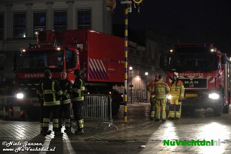 [Foto’s] Dalfser brandweer bij grote brand Zwolle - Foto: Niels Jansen