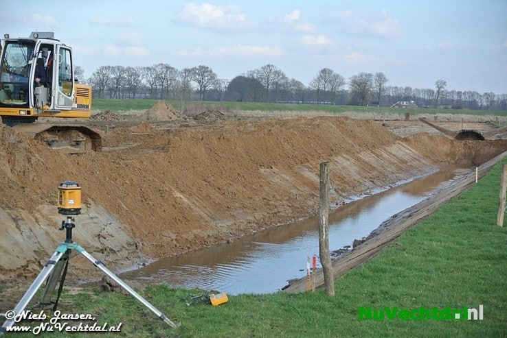 [VIDEO] Brug gesloten en eerste meters Stuw gemaakt - Foto: Niels Jansen