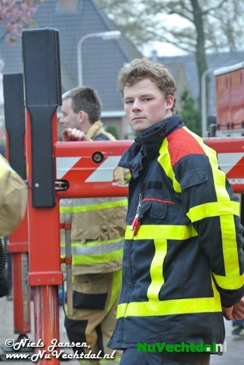 [Video] Felle schoorsteenbrand Koelmansstraat Hoonhorst - Foto: Niels Jansen