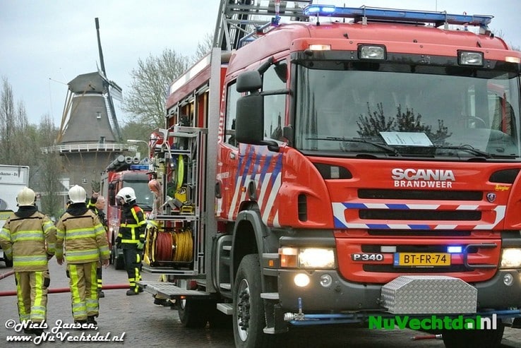 [Video] Felle schoorsteenbrand Koelmansstraat Hoonhorst - Foto: Niels Jansen