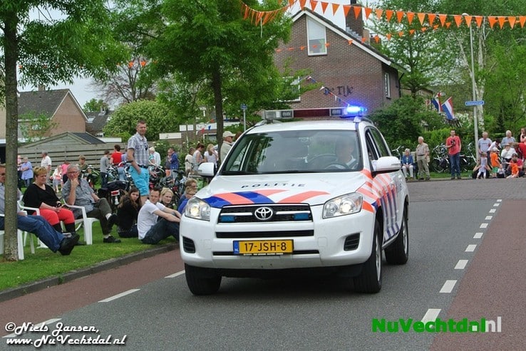VIDEO een foto’s Optocht  Koningsdag Dalfsen 2014 - Foto: Niels Jansen