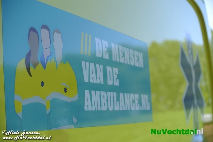 [Video] Ernstige valpartij wielrenners Rechterensedijk Dalfsen - Foto: Niels Jansen