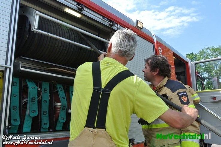 VIDEO Brand loopt met sisser af in Nieuwleusen - Foto: Niels Jansen