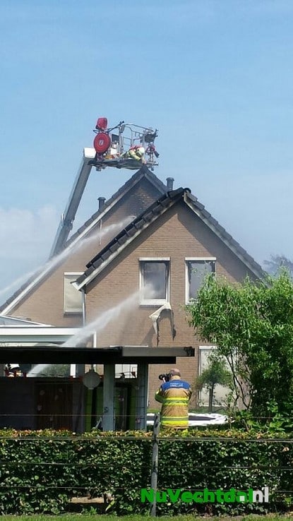 VIDEO: Grote woningbrand Geerdinkserf Dalfsen