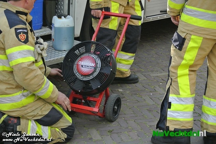 [Foto’s] Brand in verzorgingstehuis Dalfsen tijdig geblust - Foto: Niels Jansen