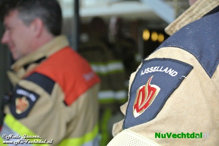 [Foto’s] Brand in verzorgingstehuis Dalfsen tijdig geblust - Foto: Niels Jansen